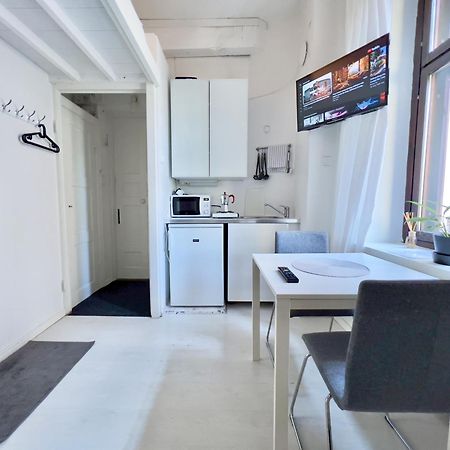 Dainty Central Apartment ヘルシンキ エクステリア 写真