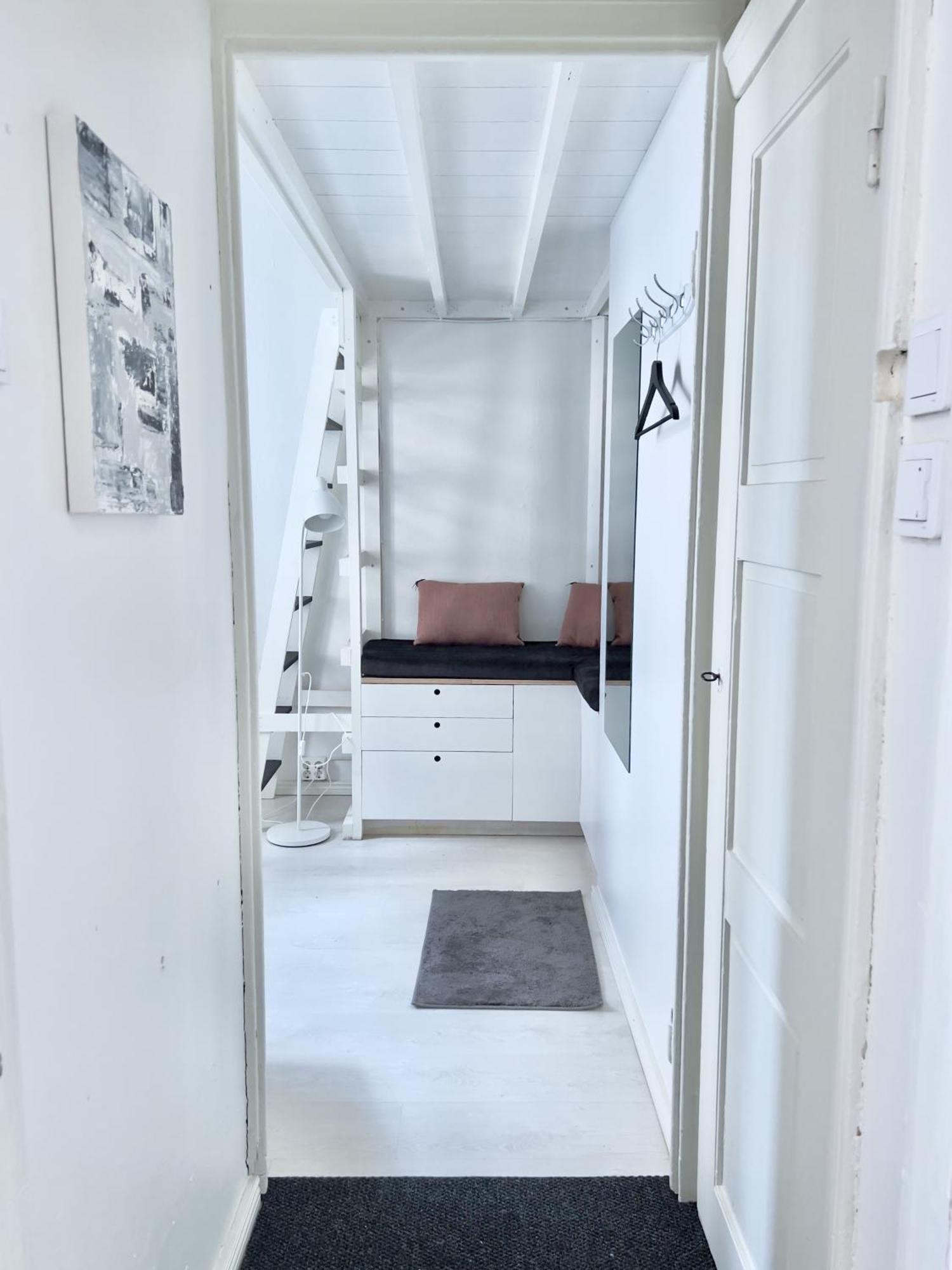 Dainty Central Apartment ヘルシンキ エクステリア 写真